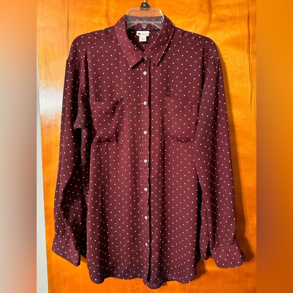 Women’s comfortable LS & stylish “Stylus” XL Burgundy Top Blouse w/sm polka dots